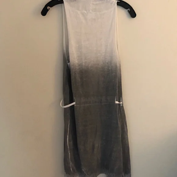 Sarah pacini linen wrap top.  One size - Picture 7 of 13